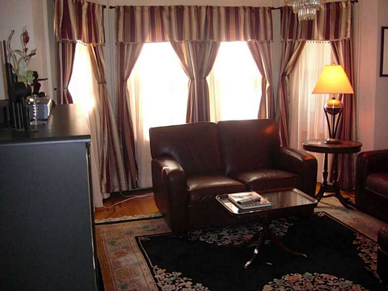 433 Prospect Street Woonsocket, RI 02895 - Photo 7 of 10 Living Room.