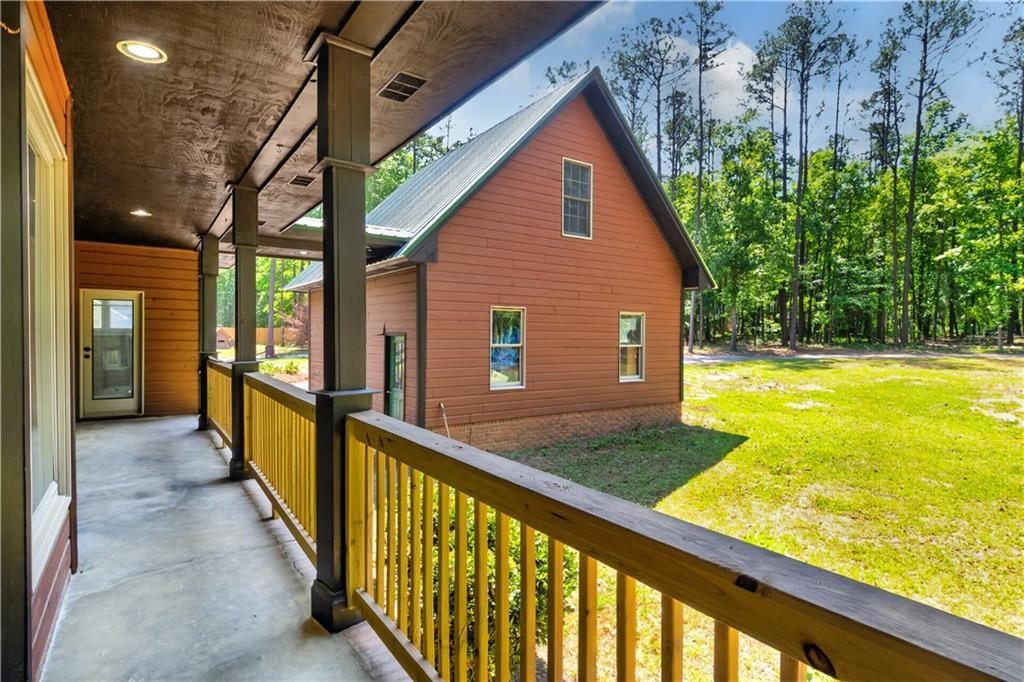 1206 Jasmine Road Dublin, GA 31021 - Photo 25 of 33 a view of a pathway of a balcony