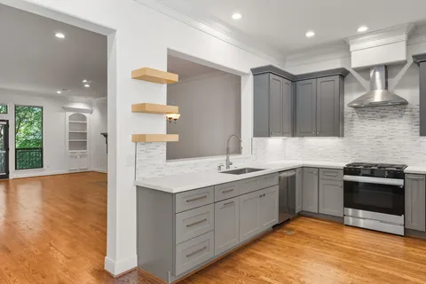 $429,900 | 6130 Hamman Street, Houston, TX 77007