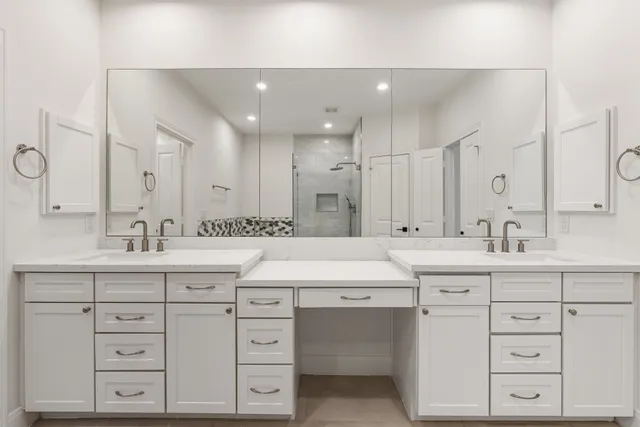 a view of walk in closet