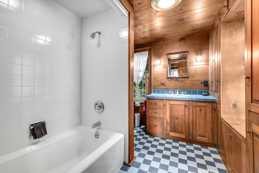 272 Maple Avenue Rutland, MA 01543 - Photo 21 of 35 Gallery Image 21