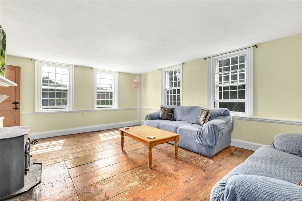 272 Maple Avenue Rutland, MA 01543 - Photo 5 of 35 Gallery Image 5