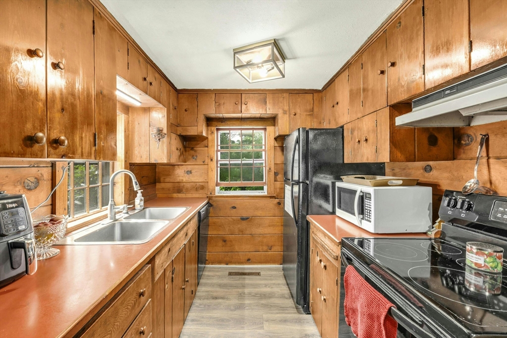272 Maple Avenue Rutland, MA 01543 - Photo 9 of 35 Gallery Image 9