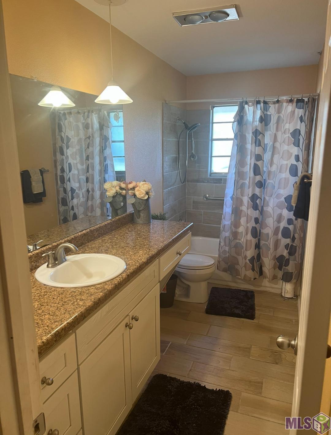 9684 Leadale Drive Baton Rouge, LA 70811 - Photo 2 of 4