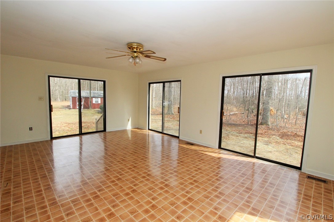 28159 Signboard Road Ruther Glen, VA 22546 - Photo 8 of 26 Gallery Image 8