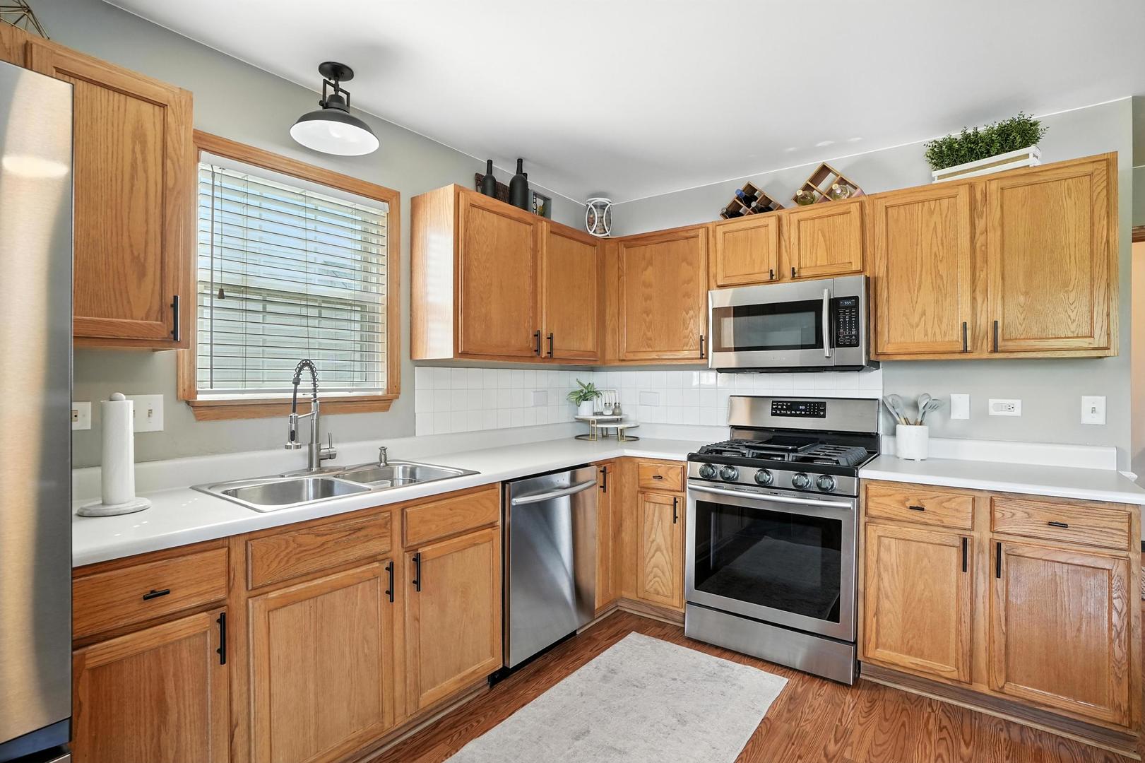 2064 Sutcliffe Drive Romeoville, IL 60446 - Photo 6 of 22 Gallery Image 6