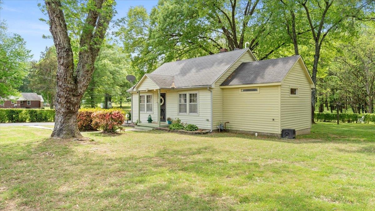 1601 Wynne Road Cordova, TN 38016 - Photo 4 of 31 a view of a house with backyard