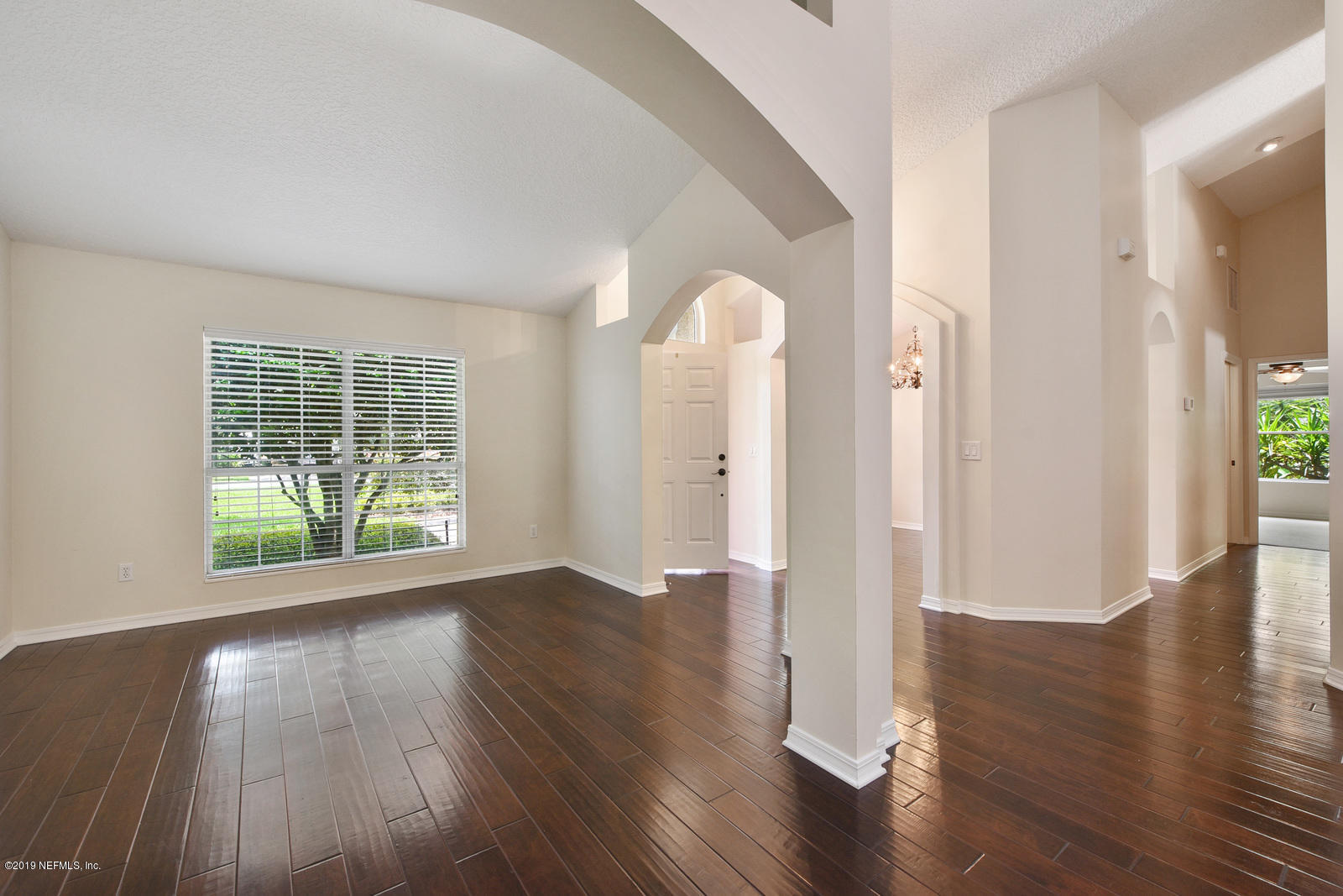 1136 Kings Road Neptune Beach, FL 32266 - Photo 4 of 31 living room