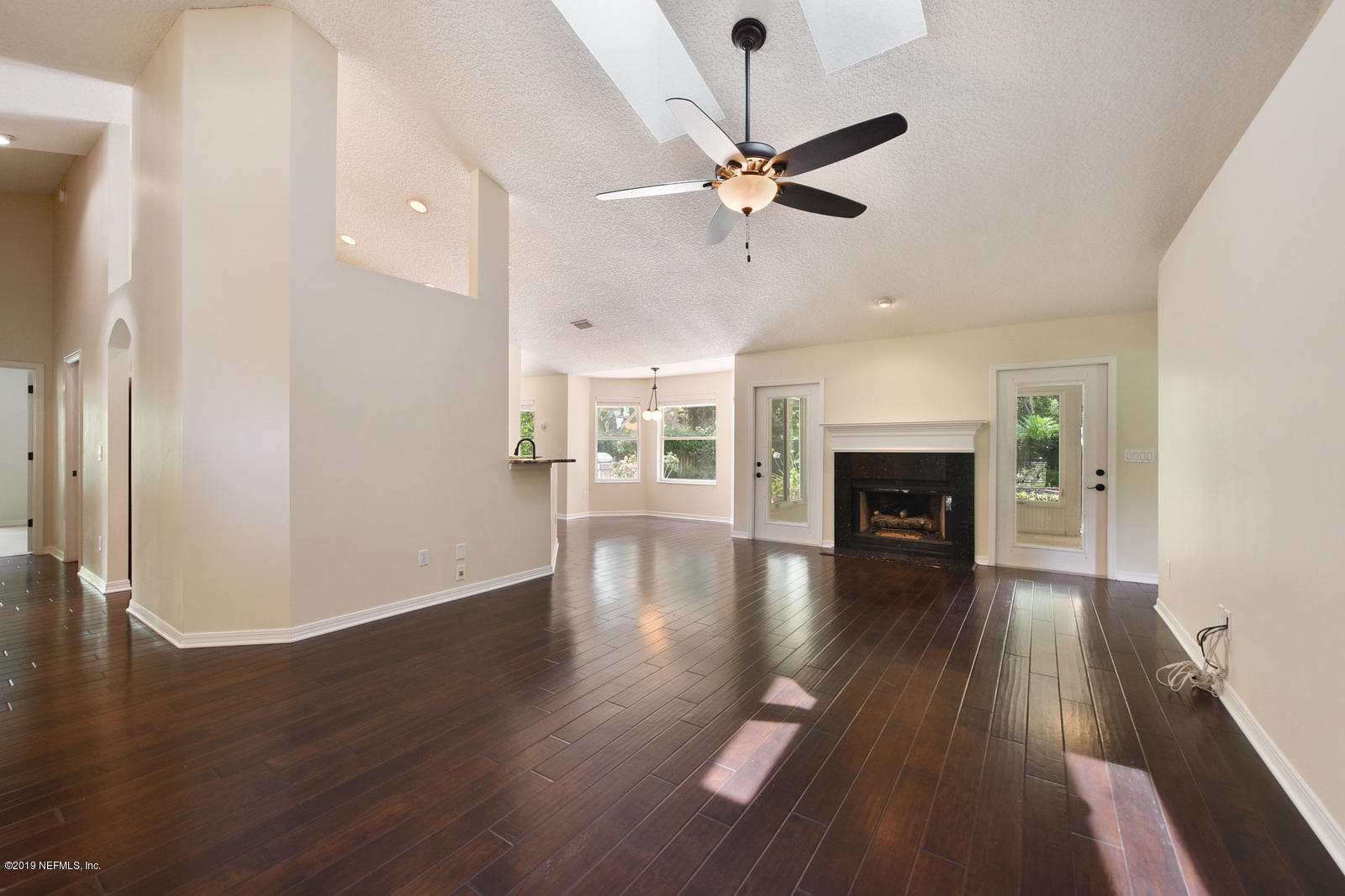 1136 Kings Road Neptune Beach, FL 32266 - Photo 6 of 31 family room