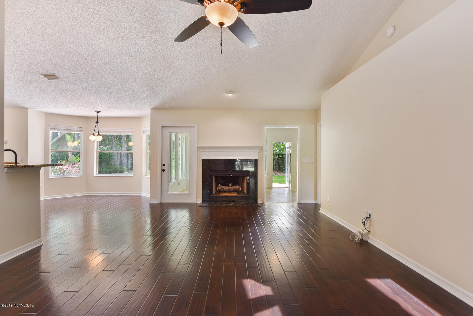 1136 Kings Road Neptune Beach, FL 32266 - Photo 8 of 31 family room