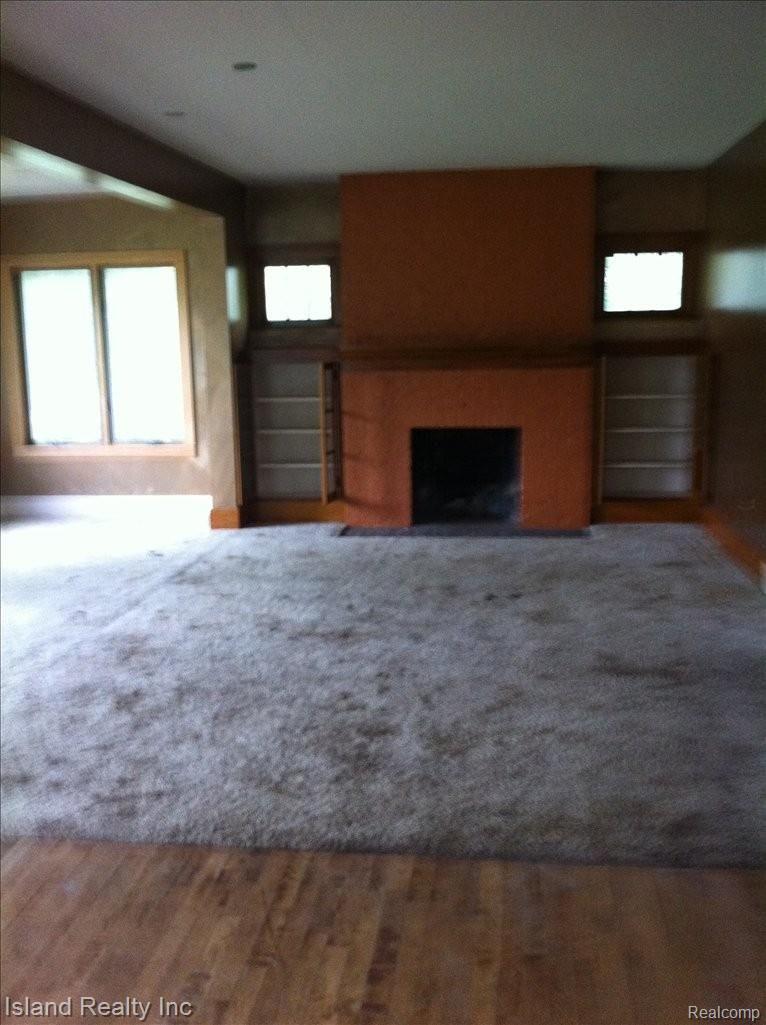 7918 Ferry Road Grosse Ile, MI 48138 - Photo 4 of 18 Living Room (2)