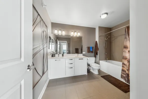 $3,200 | 225 North Columbus Drive, Unit 7607, Chicago, IL 60601