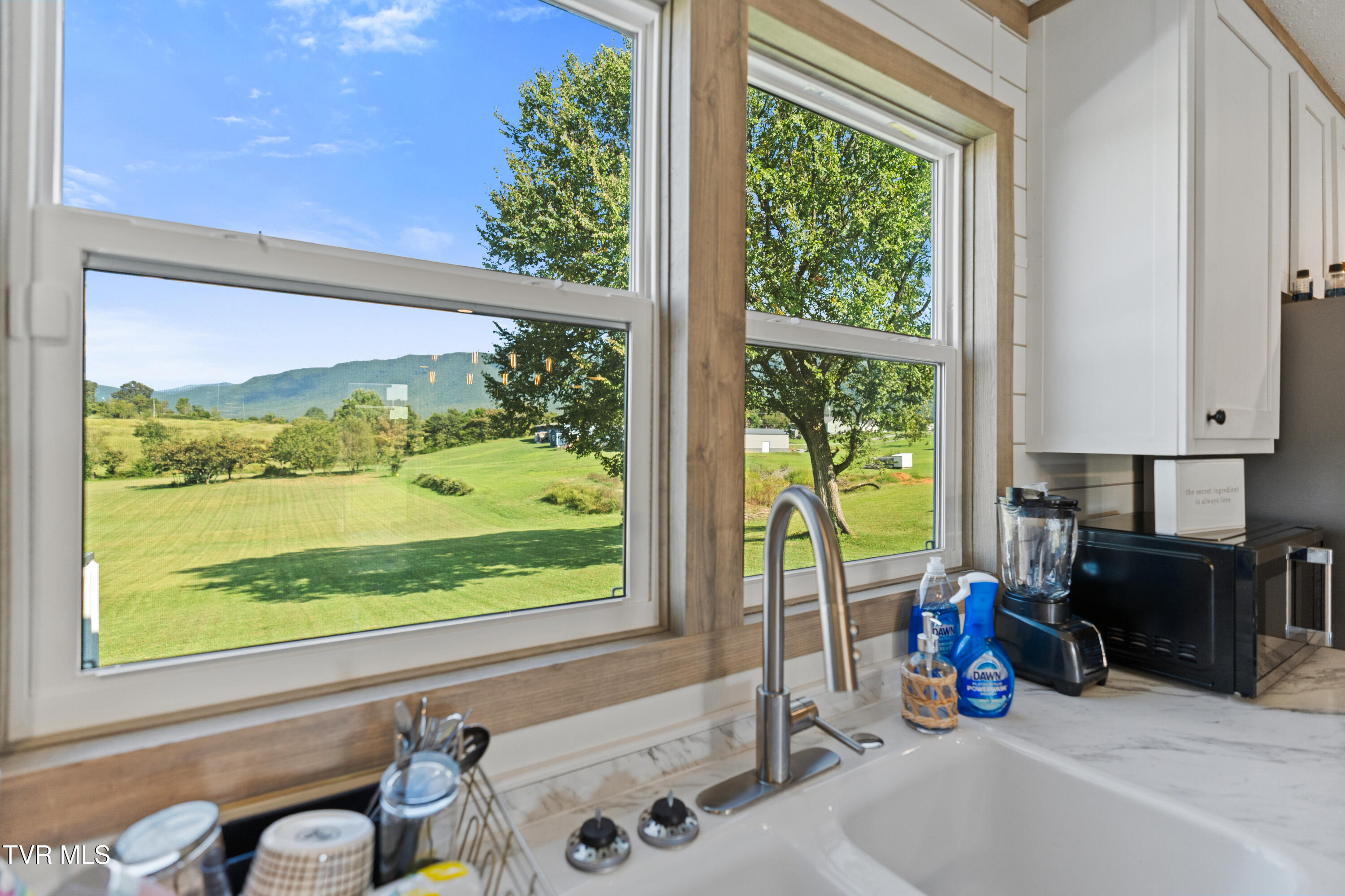 3505 Sunnydale Road Greeneville, TN 37743 - Photo 8 of 38 DSC00532