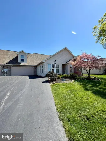 $324,900 | 102 Heather Glen Drive, Red Lion, PA 17356