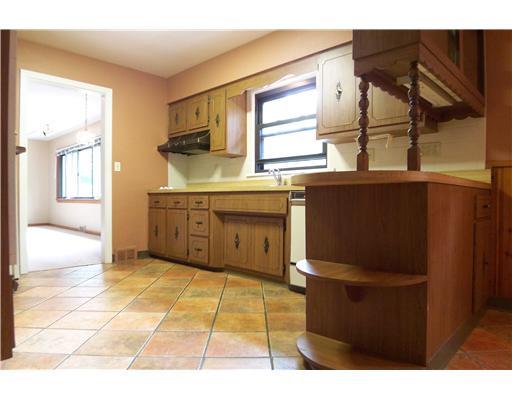 9321 Pannier Road Pittsburgh, PA 15237 - Photo 6 of 14 Kitchen.
