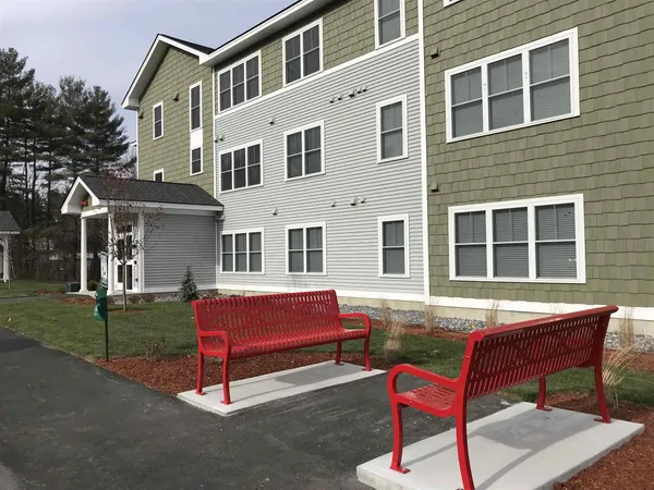 $1,832 | 52 East Ridge Drive, Unit 307, Milford, NH 03055