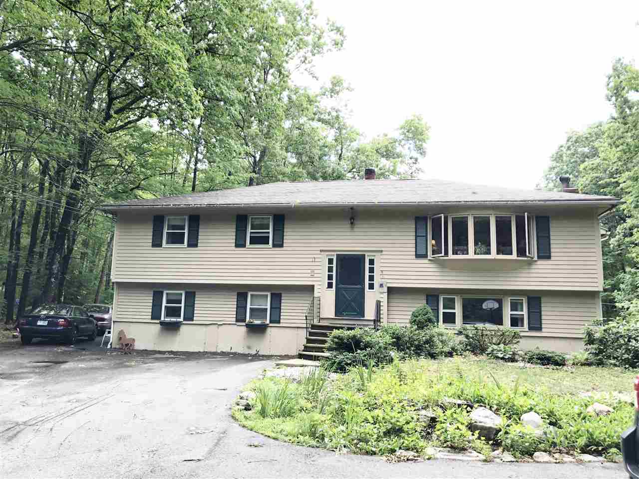 24 Old Manchester Road Derry, NH 03038 - Photo 1 of 16 Gallery Image 1
