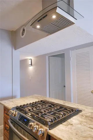 $938,000 | 6811 Georgia Avenue, Bradenton, FL 34207