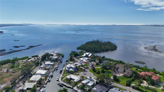 $938,000 | 6811 Georgia Avenue, Bradenton, FL 34207