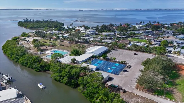 $938,000 | 6811 Georgia Avenue, Bradenton, FL 34207