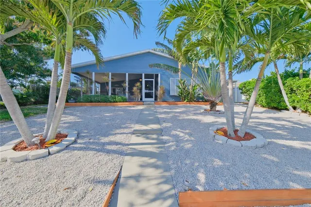 $938,000 | 6811 Georgia Avenue, Bradenton, FL 34207