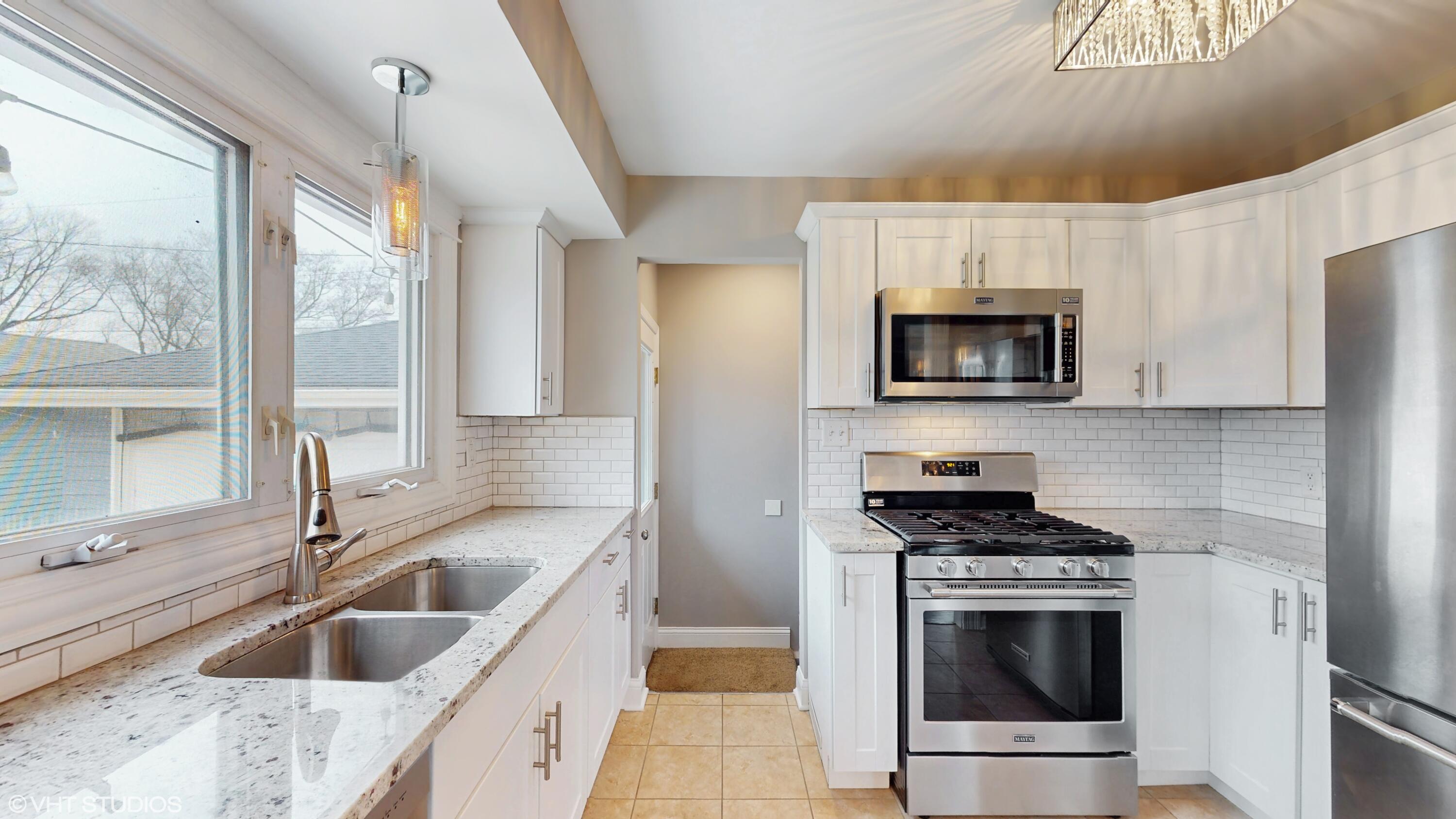 909 South Main Street Crown Point, IN 46307 - Photo 9 of 27 3000x1687
