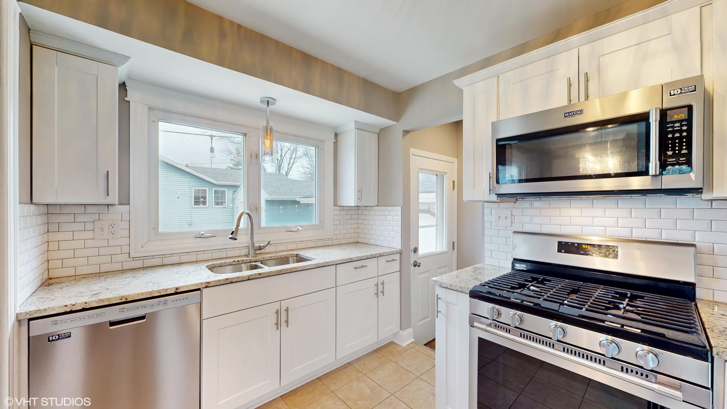 909 South Main Street Crown Point, IN 46307 - Photo 10 of 27 3000x1687