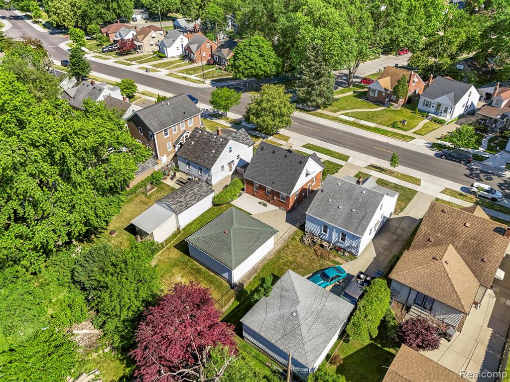 22312 Madison Street Dearborn, MI 48124 - Photo 4 of 47