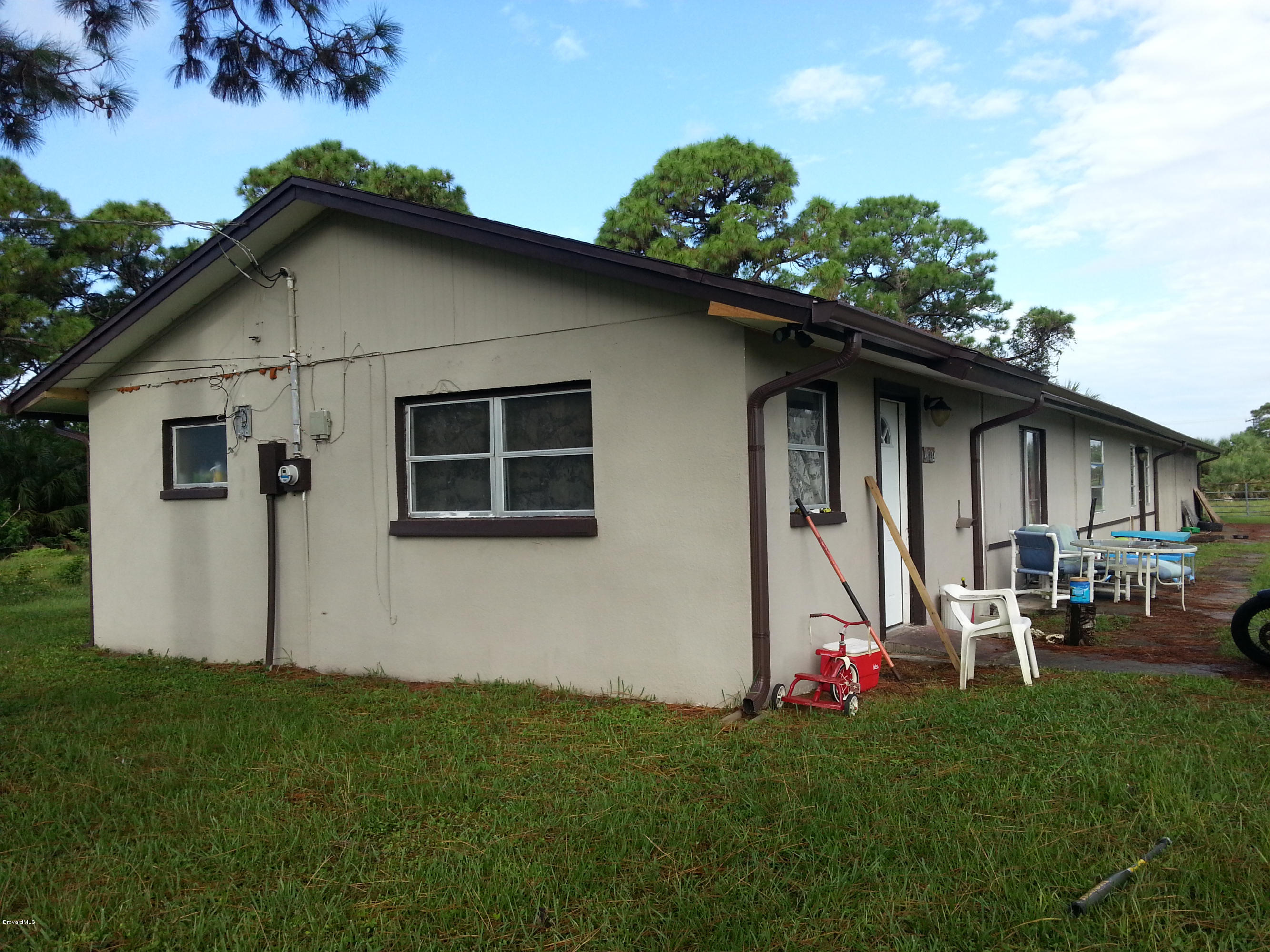 4100 Grant Road Grant, FL 32949 - Photo 15 of 21 Side View 4100A Grant Road