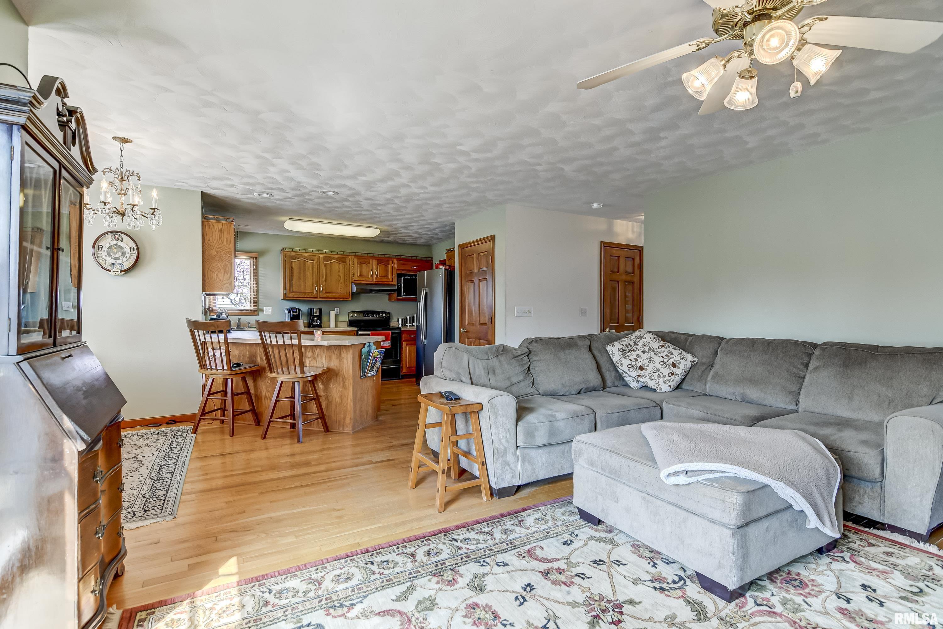 4000 Eagle Wing Road Springfield, IL 62711 - Photo 13 of 47