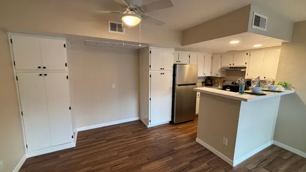 $1,380 | 3601 West Tierra Buena Lane, Unit 155, Phoenix, AZ 85053