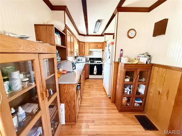 $185,000 | 310 West Spring Street, Staunton, IL 62088