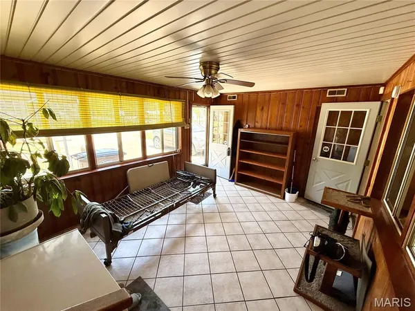 $185,000 | 310 West Spring Street, Staunton, IL 62088