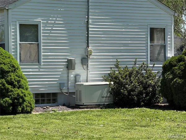 $185,000 | 310 West Spring Street, Staunton, IL 62088