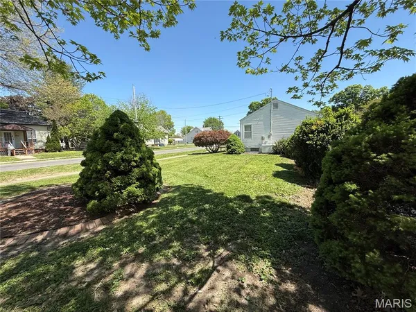 $185,000 | 310 West Spring Street, Staunton, IL 62088