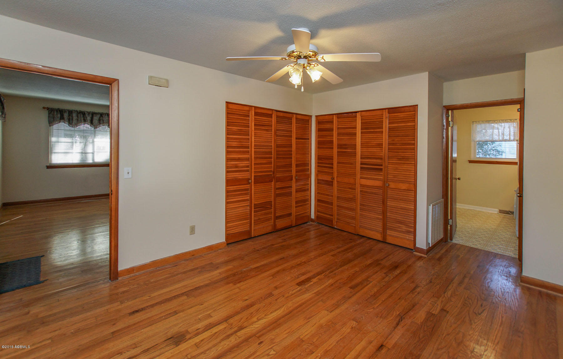 710 Ribaut Road Beaufort, SC 29902 - Photo 3 of 38 DSC05029-1