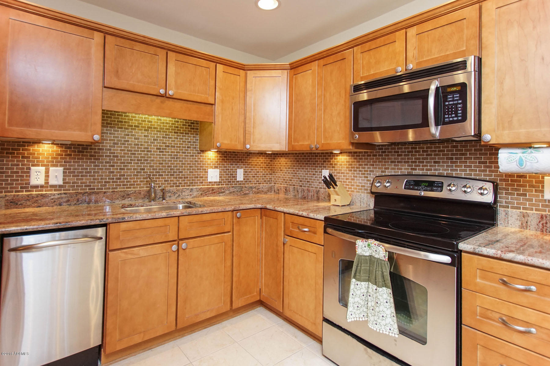 710 Ribaut Road Beaufort, SC 29902 - Photo 8 of 38 DSC05045-1