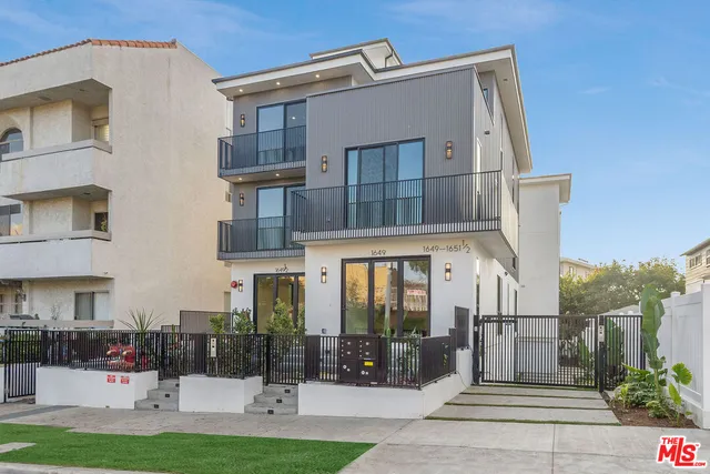 $9,995 | 1649 Selby Avenue, Los Angeles, CA 90024