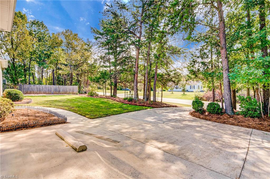 1611 Whites Mill Road High Point, NC 27265 - Photo 4 of 32 Gallery Image 4