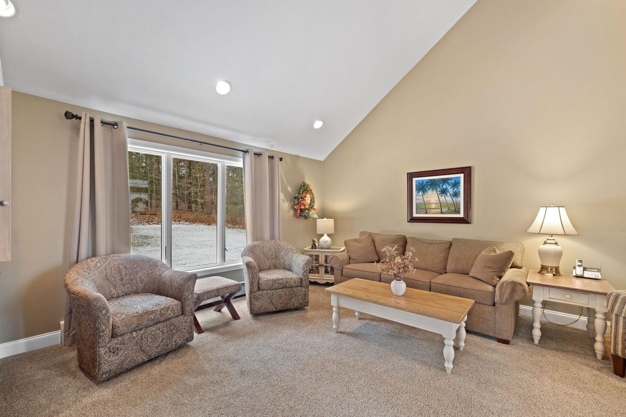 49 Searles Road Windham, NH 03087 - Photo 14 of 60