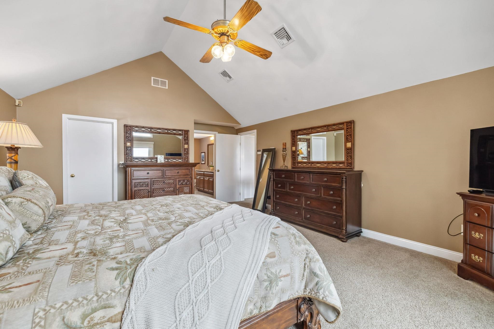 49 Searles Road Windham, NH 03087 - Photo 19 of 60