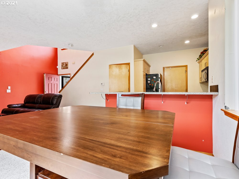 673 Northeast Anderson Road Gresham, OR 97030 - Photo 15 of 28 Gallery Image 15