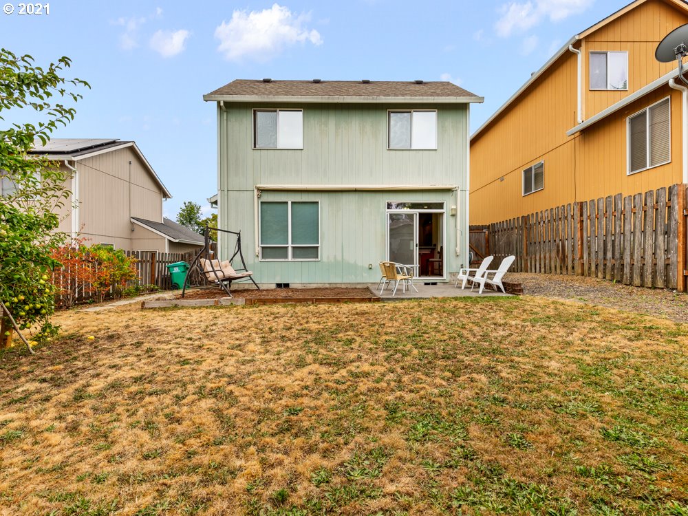 673 Northeast Anderson Road Gresham, OR 97030 - Photo 6 of 28 Gallery Image 6