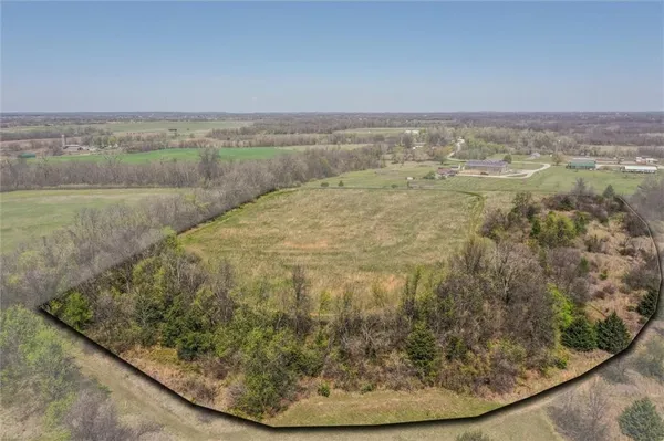 $750,000 | 1171 Northwest 250th Road, Holden, MO 64040