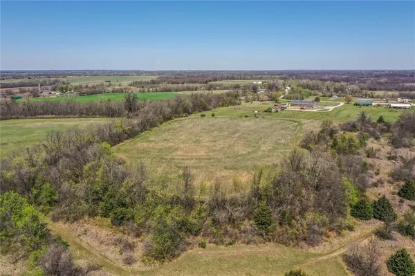 $750,000 | 1171 Northwest 250th Road, Holden, MO 64040