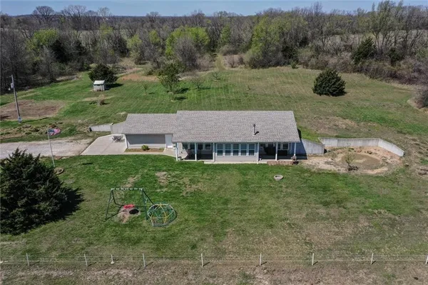 $750,000 | 1171 Northwest 250th Road, Holden, MO 64040