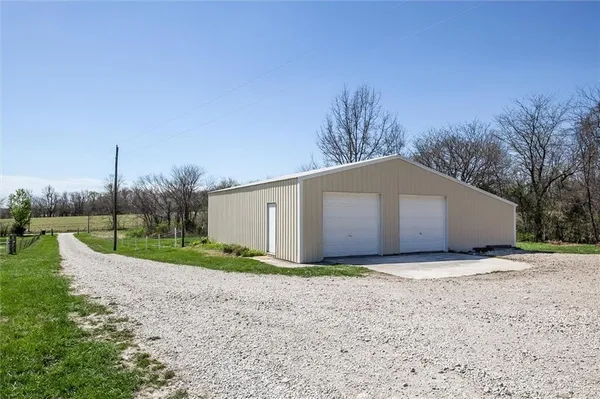 $750,000 | 1171 Northwest 250th Road, Holden, MO 64040