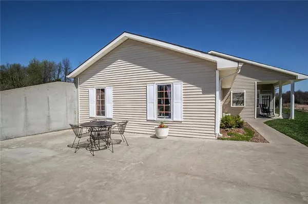 $750,000 | 1171 Northwest 250th Road, Holden, MO 64040