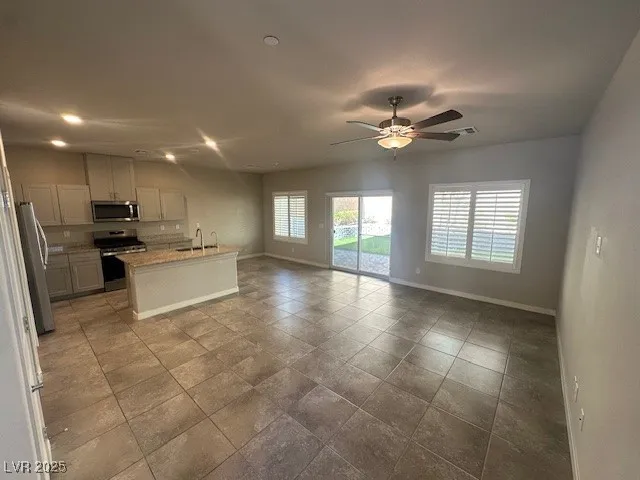 $2,345 | 10962 Bristol Park Avenue, Las Vegas, NV 89166