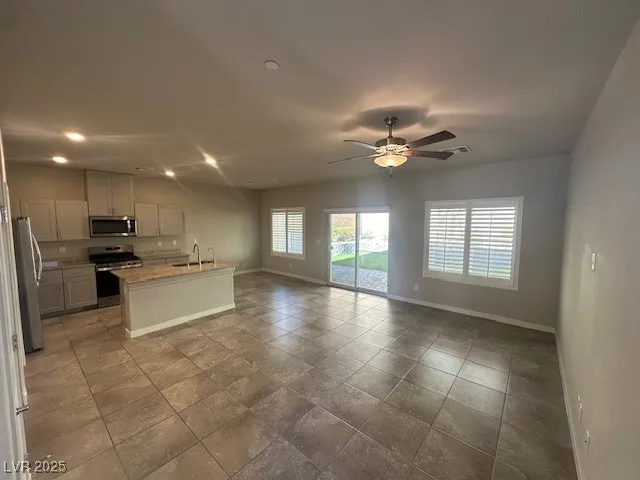 $2,345 | 10962 Bristol Park Avenue, Las Vegas, NV 89166